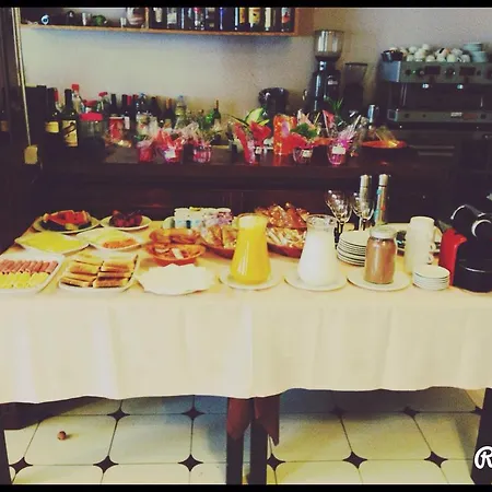 Pensión El Caseron Santa Marta de Tormes